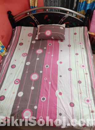 ব্যবহৃত ডাবল খাট বিক্রি হবে